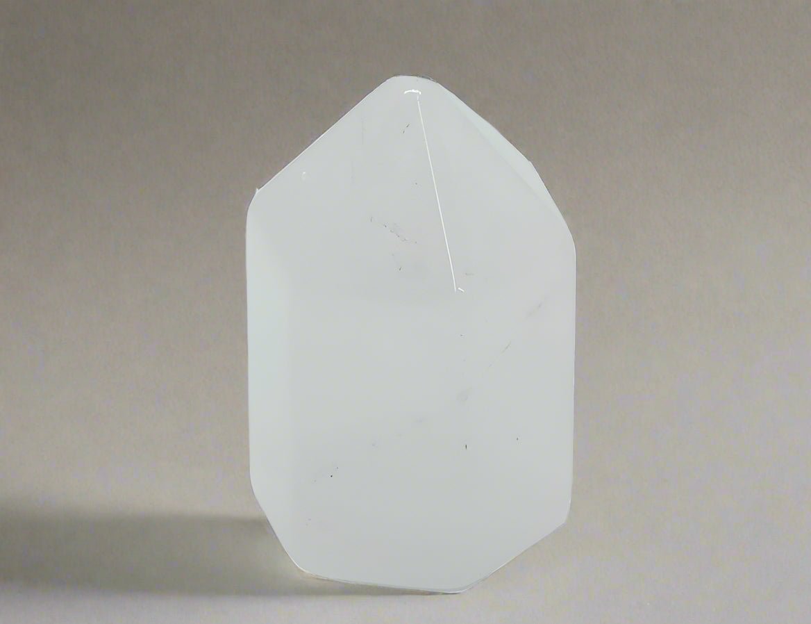 🔮 Mini Clear Quartz Point – 25mm | Energy Amplifier & Healing Crystal - Auras Workshop Auras Workshop