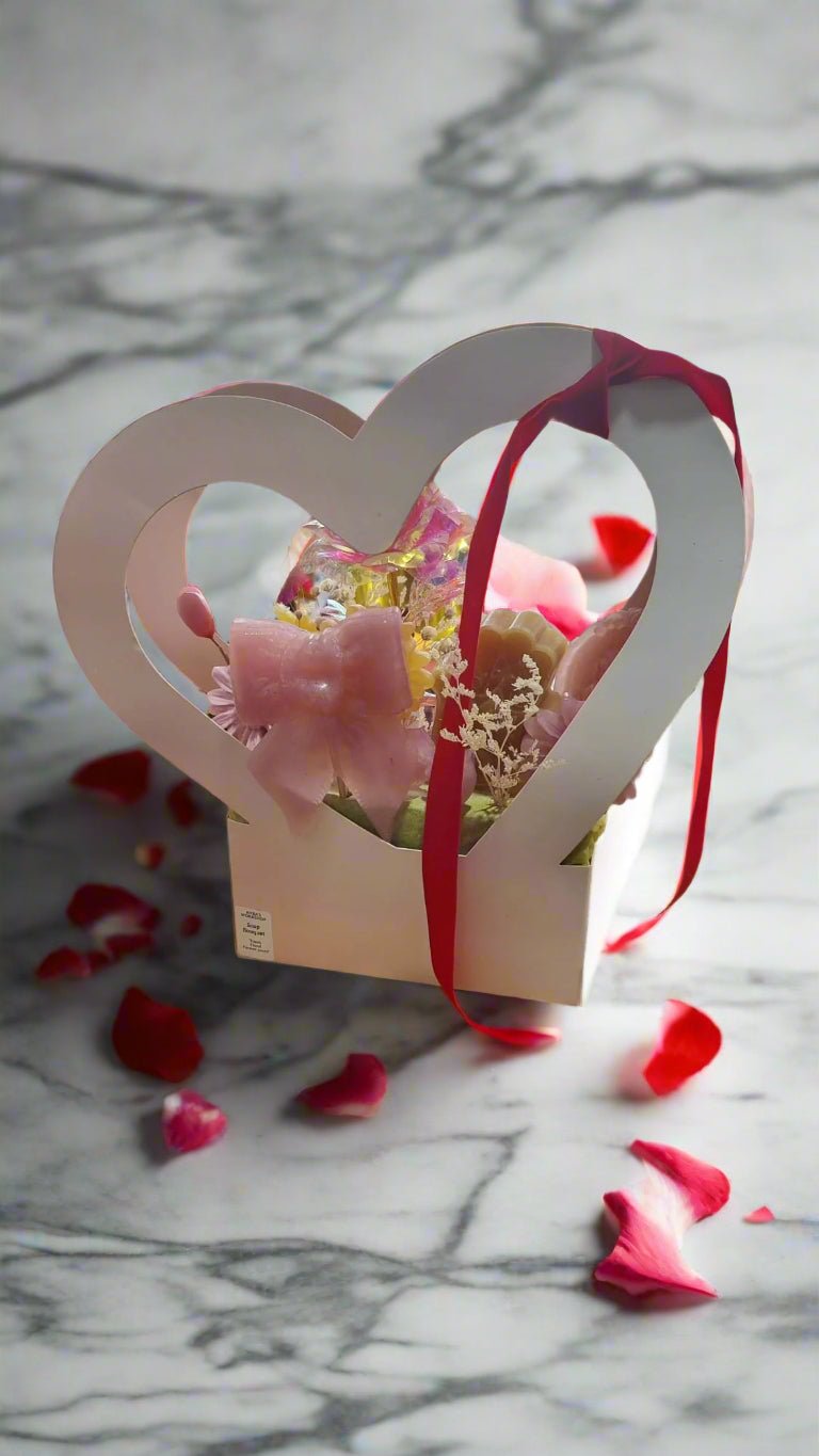 💐 Soap Bouquet Gift Hamper – A Heartfelt Floral Surprise 💖 - Auras Workshop Auras Workshop