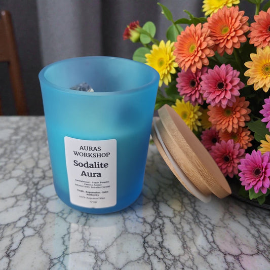 💙✨ Sodalite Aura Candle | Aura’s Workshop | Sandalwood, Fresh Powder, Vanilla & Amber | Sodalite Crystal Infused | 170g | 100% Rapeseed Wax - Auras Workshop Auras Workshop