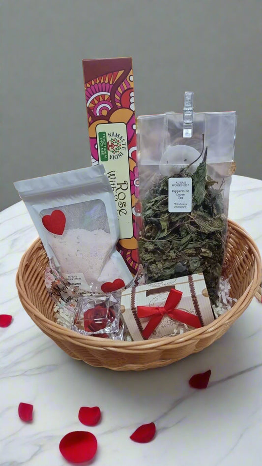 🌿 Luxury Wellness Hamper in Woven Basket – A Gift of Calm, Care & Charm 💖