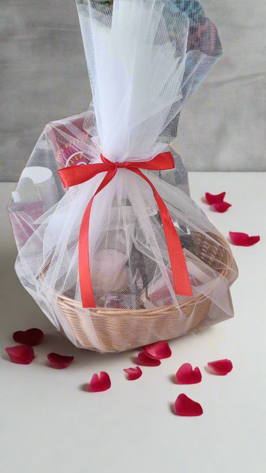 🌿 Luxury Wellness Hamper in Woven Basket – A Gift of Calm, Care & Charm 💖