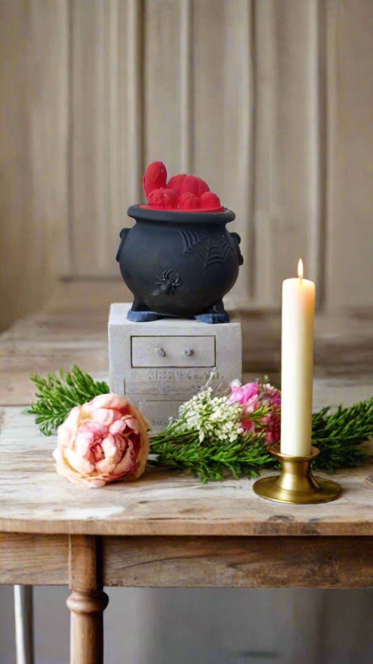 🎃 Ceramic Cauldron with Spider Web Design & Pumpkin Lid – Halloween Home Décor by Aura’s Workshop