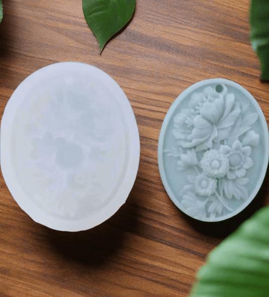 🌸 Flower Shape Silicone Mold – For Candles, Soaps, Resin & More - Auras Workshop Auras Workshop