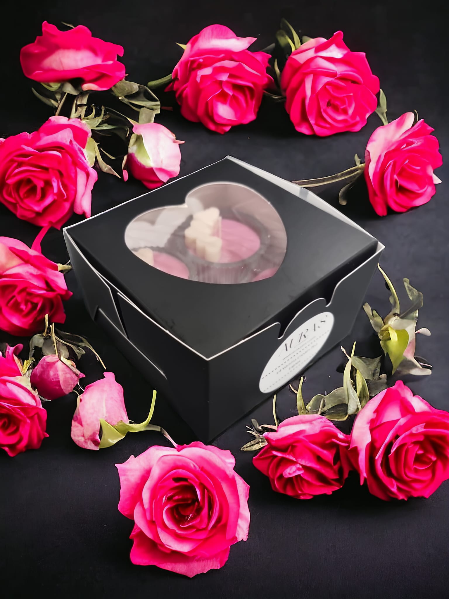 Gift Set - Heart - Shaped Tealights in Vanilla Cream Scent, Presented in a Black Box - Auras Workshop Auras Workshop