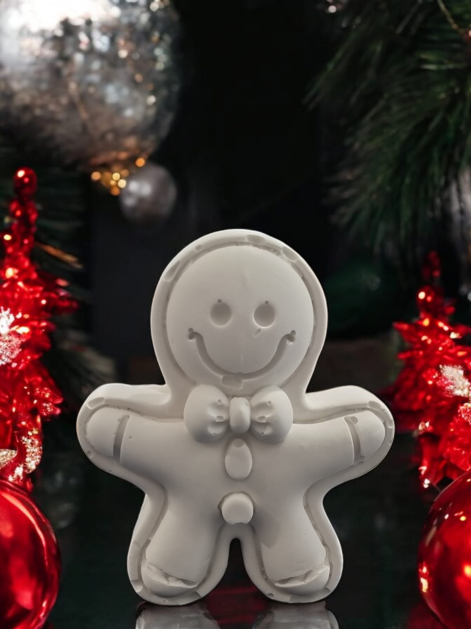 Gingerbread Man White Porcelain - Christmas Edition Home Decoration - Auras Workshop Auras Workshop