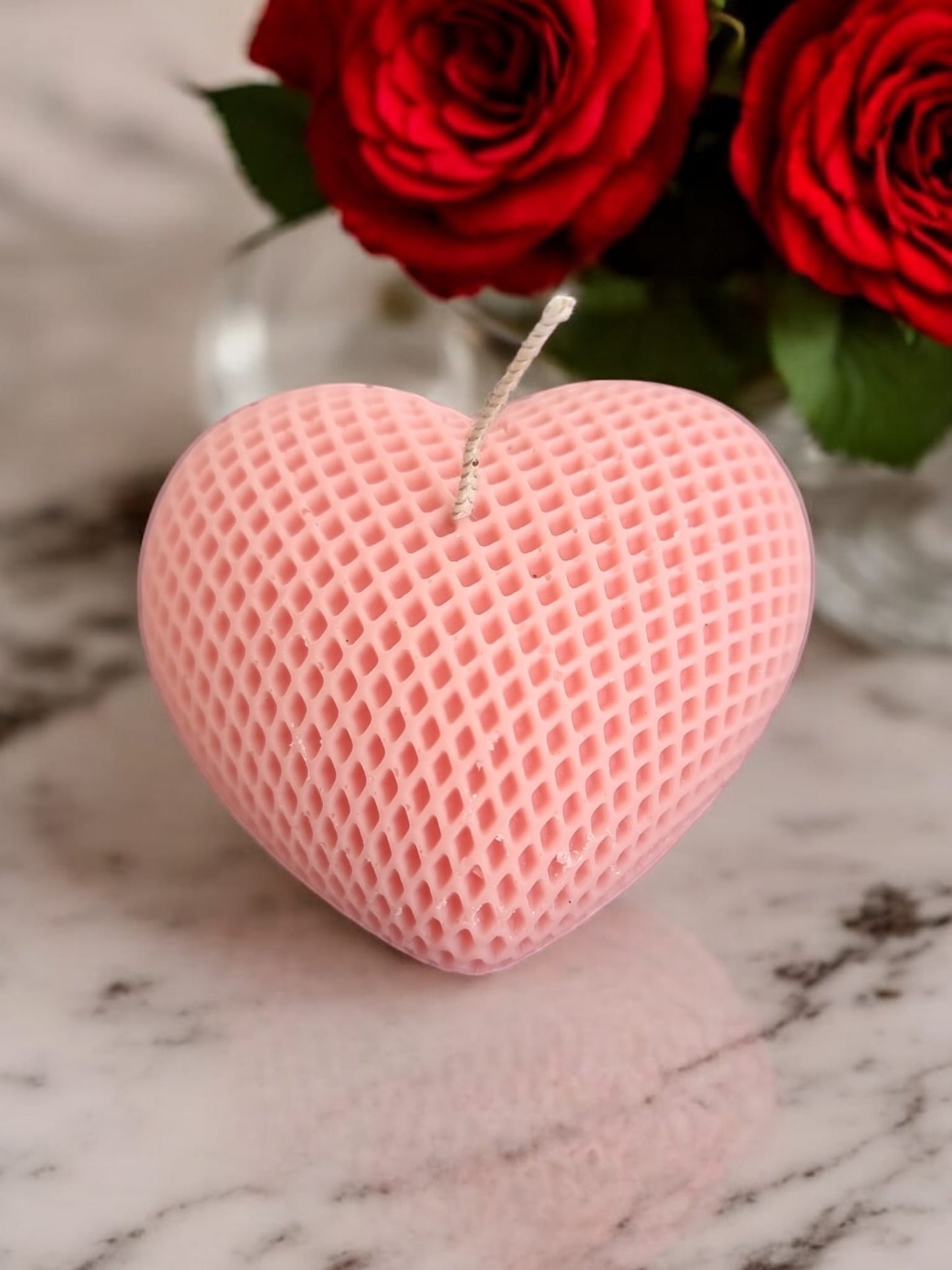 Heart - Shaped Rose Scented Candle – Romantic Home Décor and Gift - Auras Workshop Auras Workshop