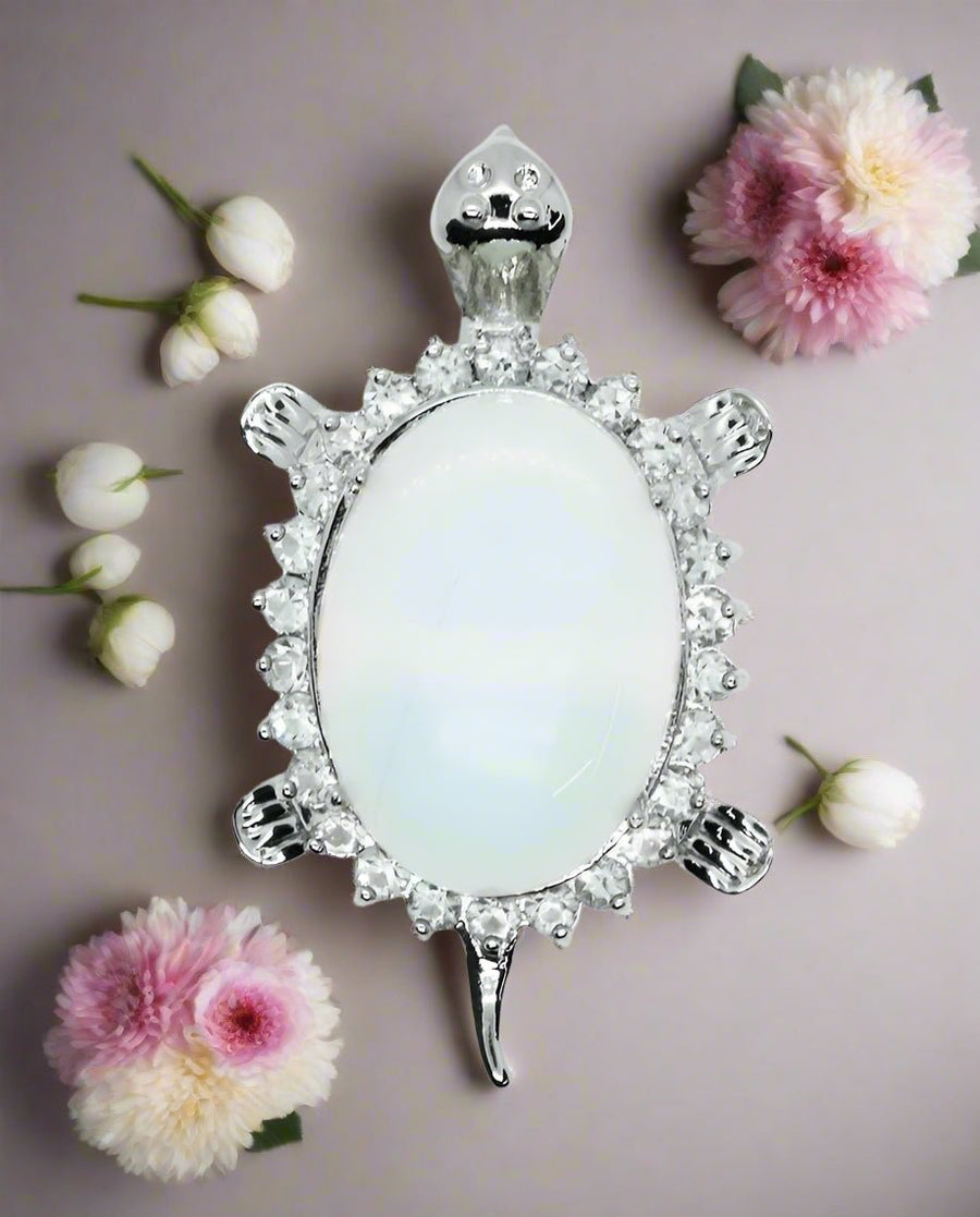 🐢 Opalite Turtle Pendant – Serenity, Transformation & Inner Strength Calm. Renewal. Spiritual Connection.