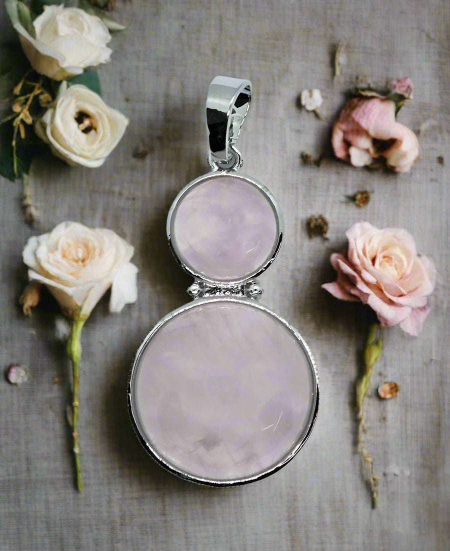 🌸 Rose Quartz Double Round Pendant – Love, Healing & Emotional Balance Harmony. Compassion. Self-Love.