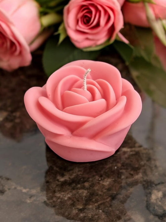 Rose Scented Rose Candle – Elegant Floral Design with Romantic Fragrance - Auras Workshop Auras Workshop