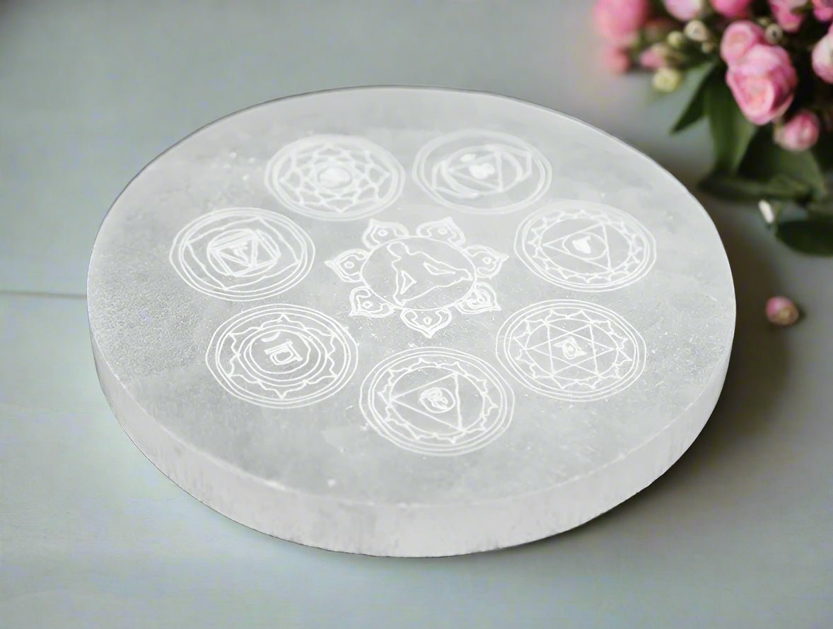 🌈 Selenite Disc – Chakra Engraving (10cm) | Energy Cleansing & Balancing - Auras Workshop Auras Workshop