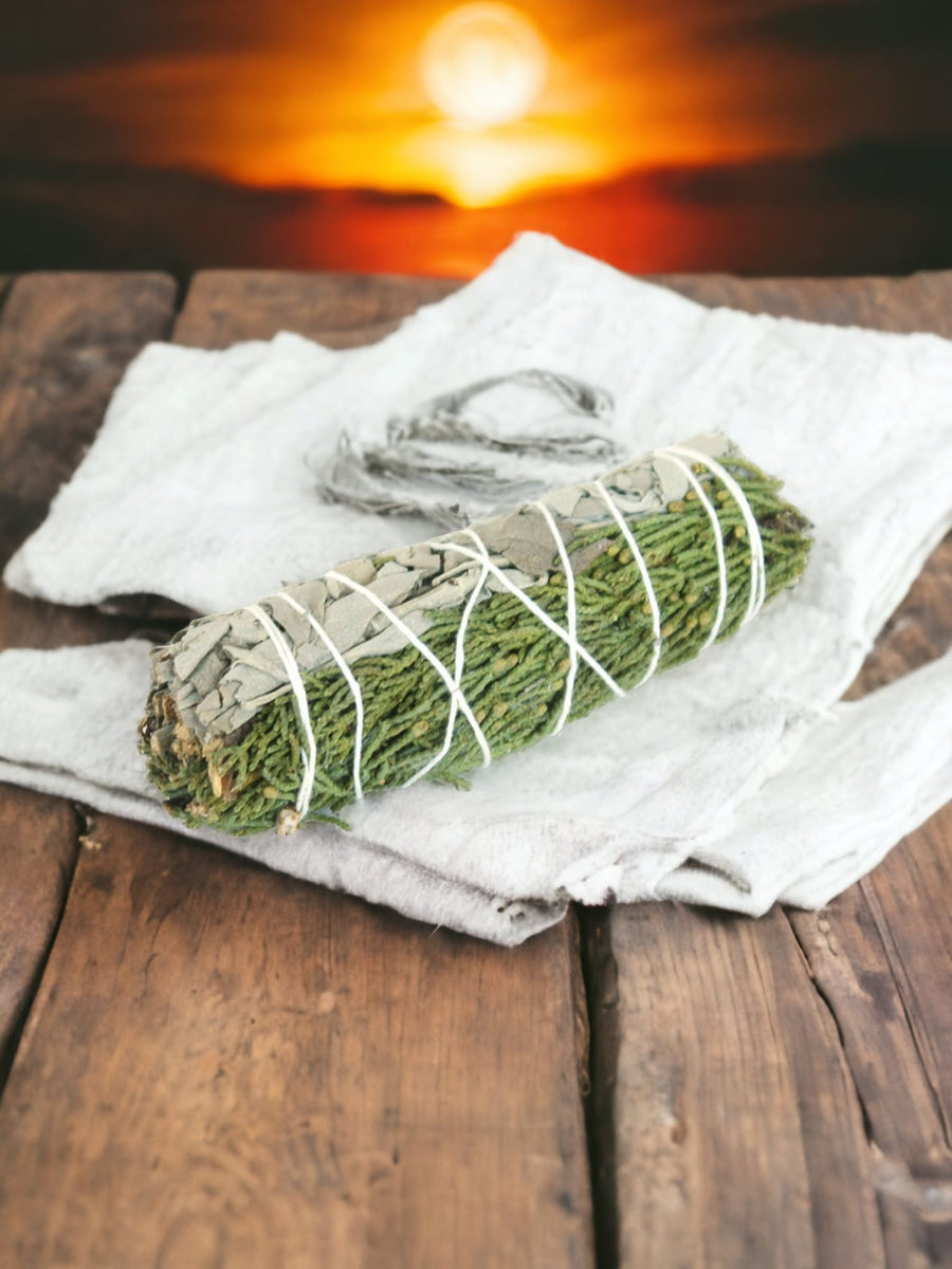 Smudge Stick - White Sage & Juniper 10 cm