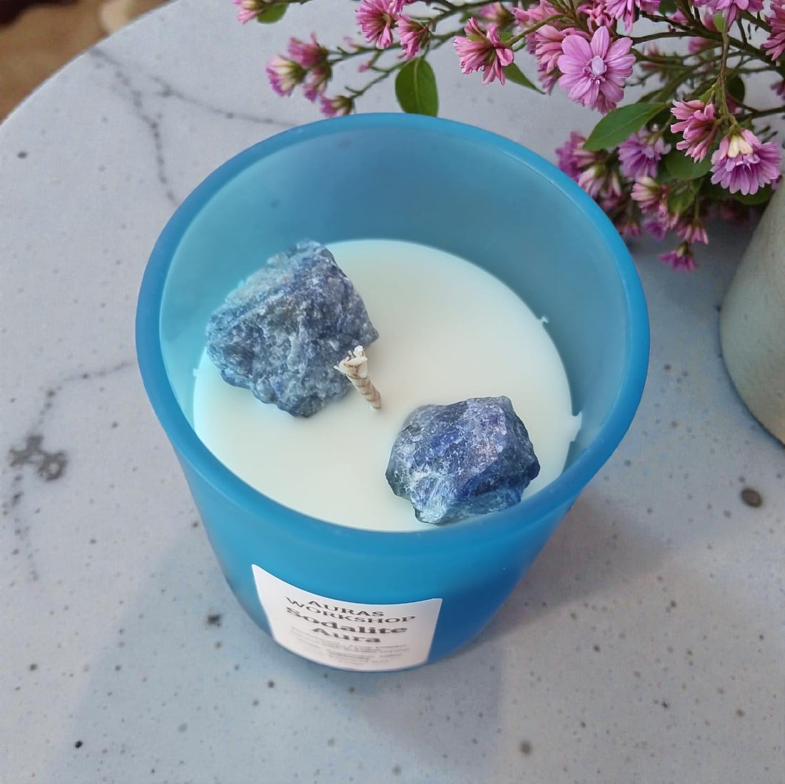 💙✨ Sodalite Aura Candle | Aura’s Workshop | Sandalwood, Fresh Powder, Vanilla & Amber | Sodalite Crystal Infused | 170g | 100% Rapeseed Wax - Auras Workshop Auras Workshop