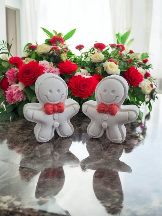 x2 Gingerbread Man White Porcelain With Glitter - Christmas Edition Home Decoration - Auras Workshop Auras Workshop